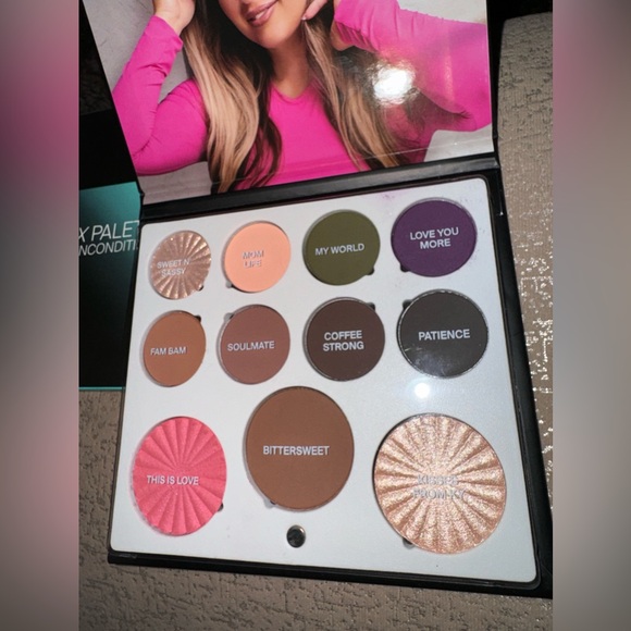 Ofra Cosmetics X Hot Mess Momma 
Unconditional Mini Mix Face Palette - Picture 13 of 14
